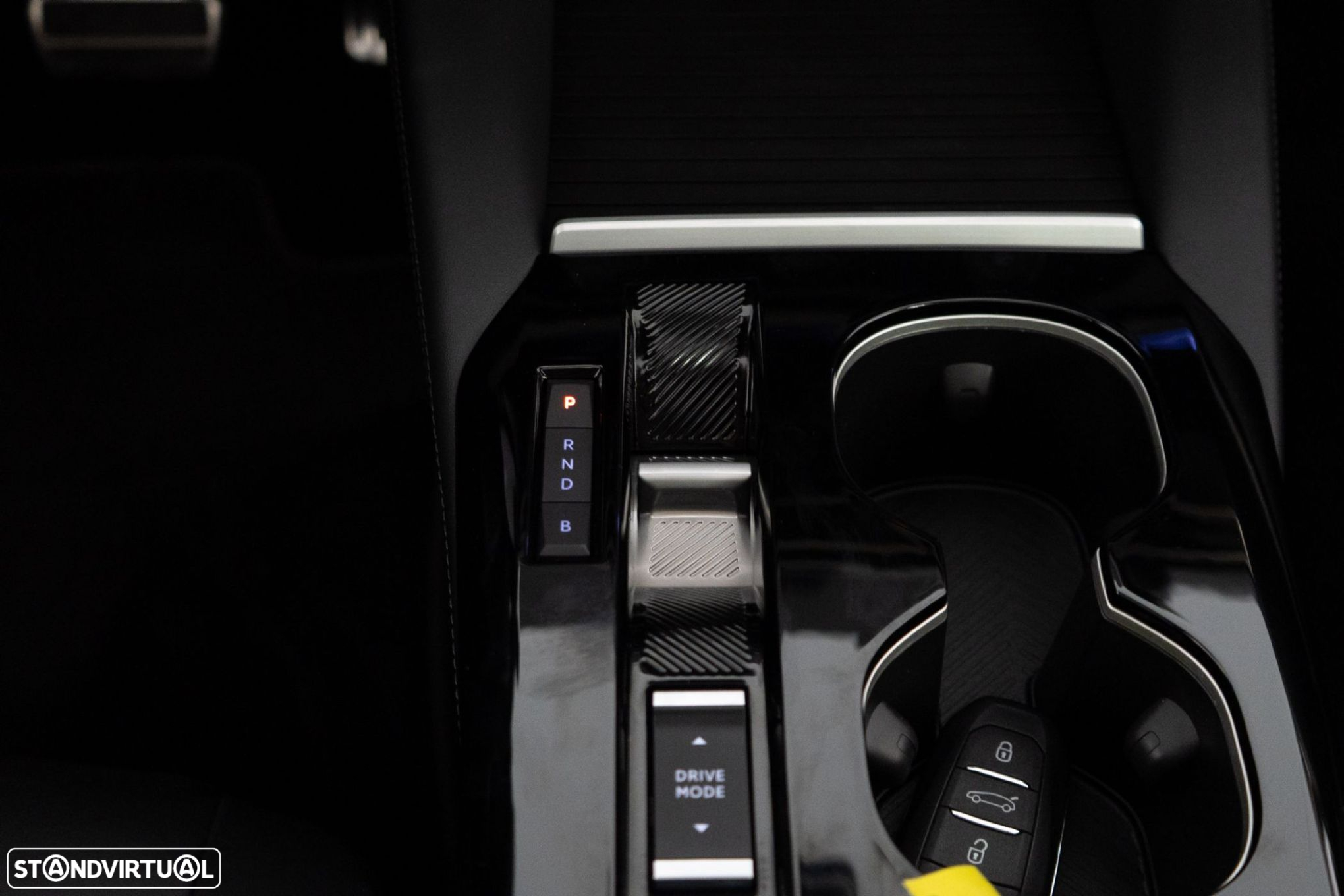Citroën C5 X 1.6 Hybrid Shine Pack e-EAT8 - 29