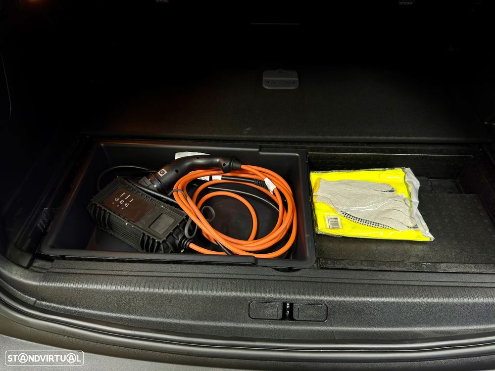 Peugeot 3008 1.6 Hybrid GT Pack e-EAT8 - 34