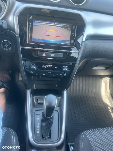 Suzuki Vitara 1.5 Strong Hybrid Elegance Sun 4WD AGS - 10