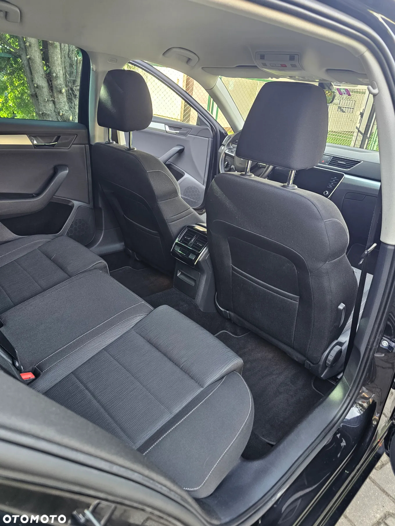 Skoda Superb 2.0 TDI DSG Premium Edition - 13