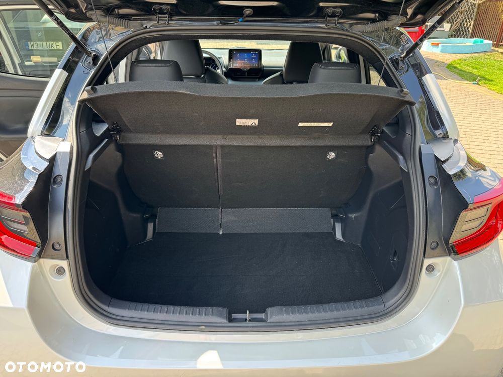 Toyota Yaris - 10