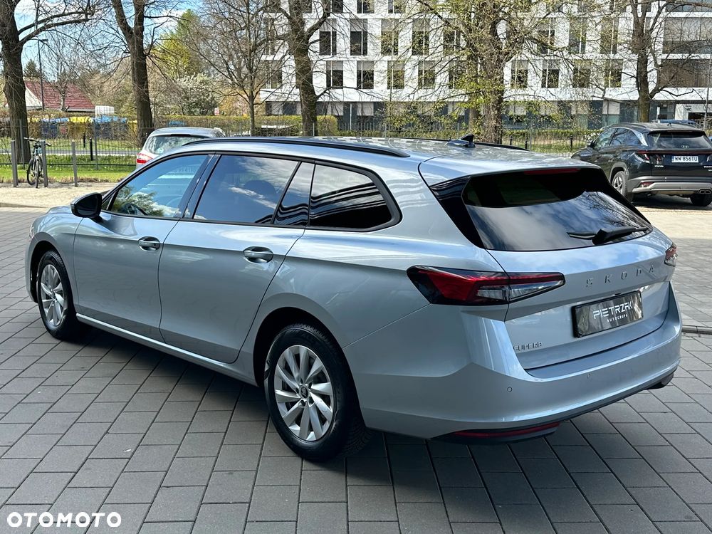 Skoda Superb 1.5 TSI mHEV Selection DSG - 9