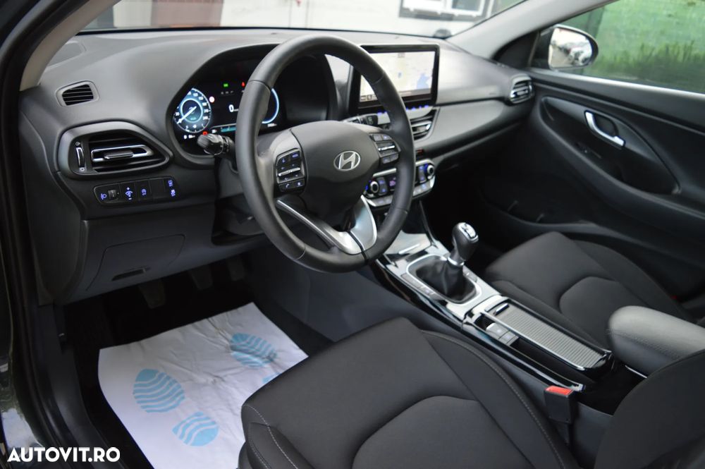 Hyundai i30 1.5 96CP M/T Highway - 32