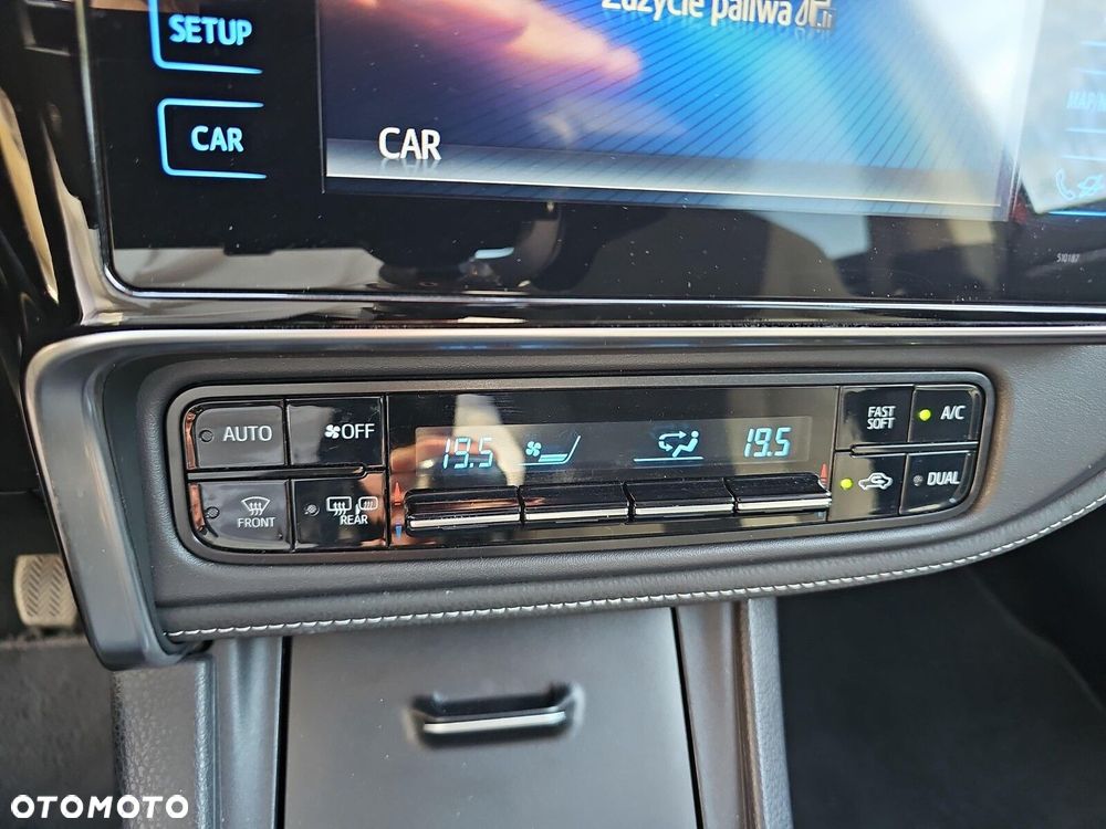 Toyota Corolla - 22