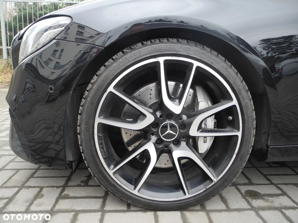 Mercedes-Benz Klasa E - 23