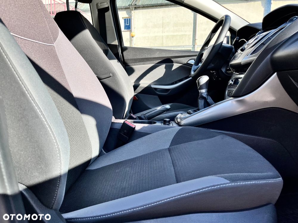 Ford Focus 1.0 EcoBoost STart-Stopp-System TITANIUM - 23