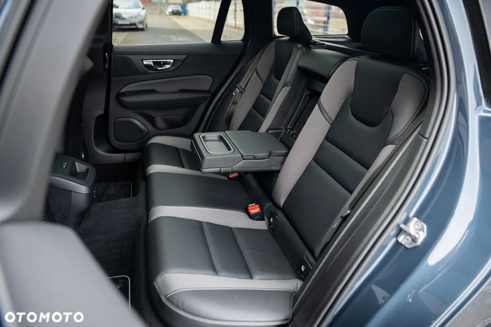 Volvo V60 B3 B Geartronic RDesign - 34