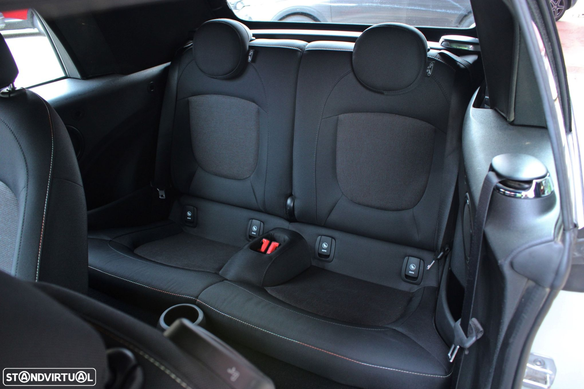MINI Cabrio Cooper - 23
