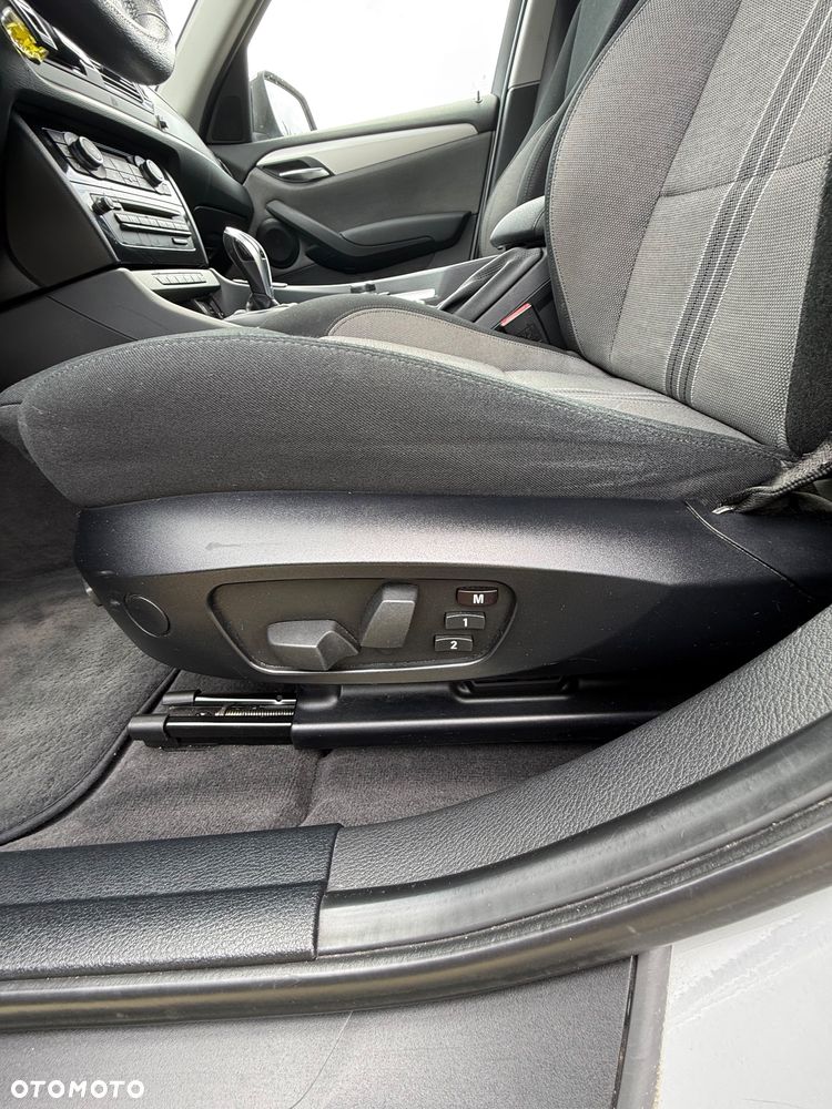 BMW X1 xDrive18d xLine - 9