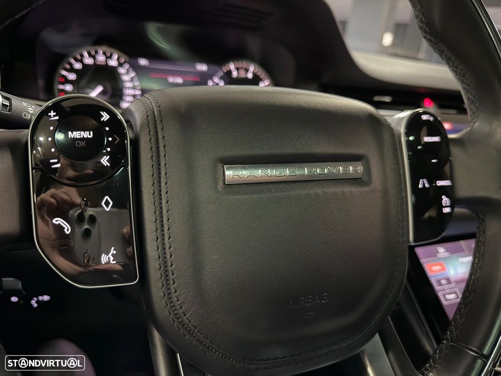 Land Rover Range Rover Evoque P300e - 16