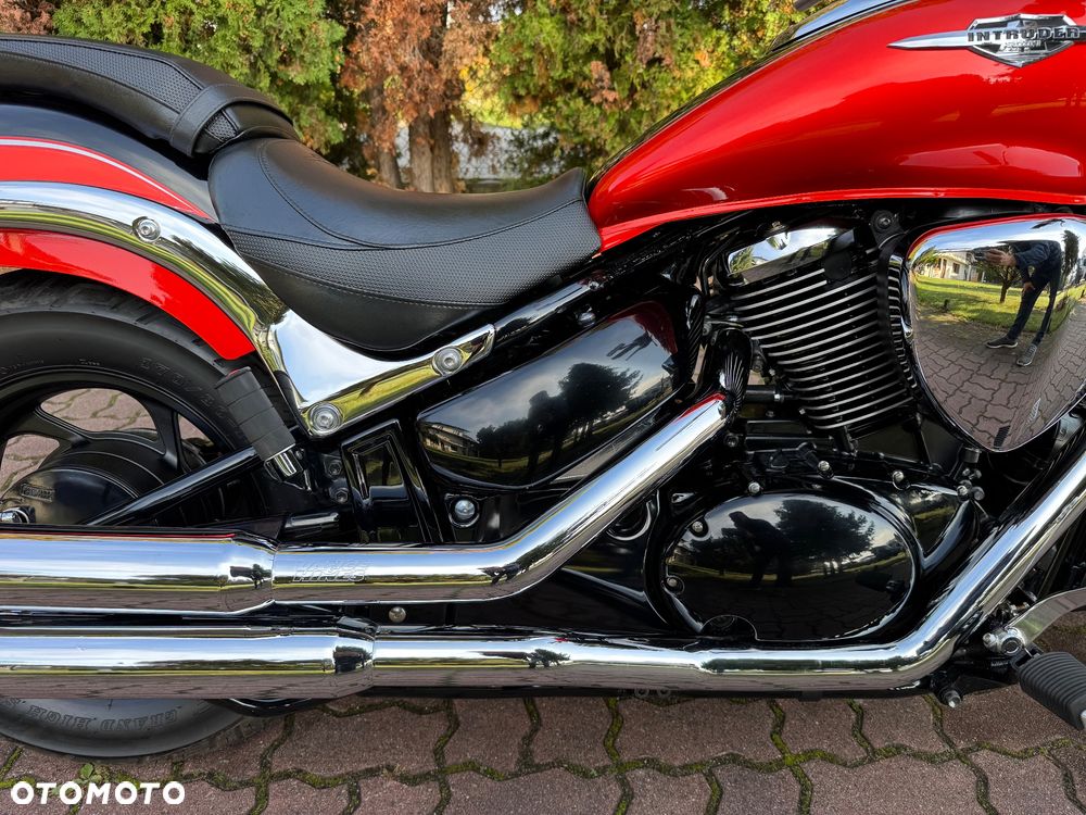 Suzuki Intruder - 10