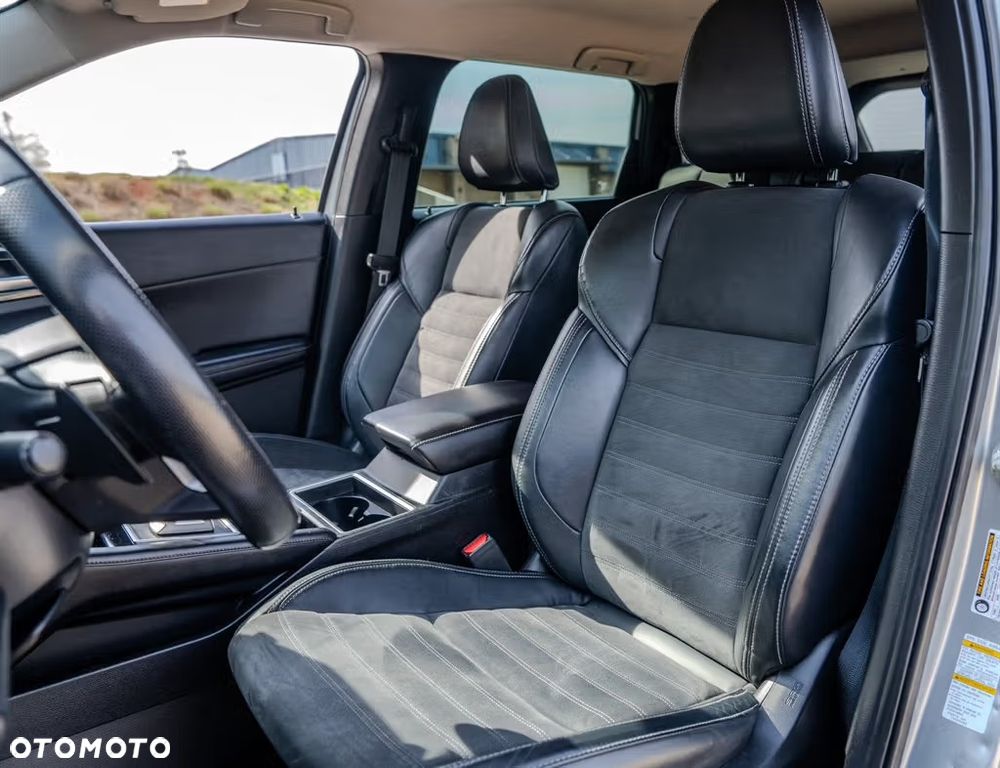 Mitsubishi Outlander - 22