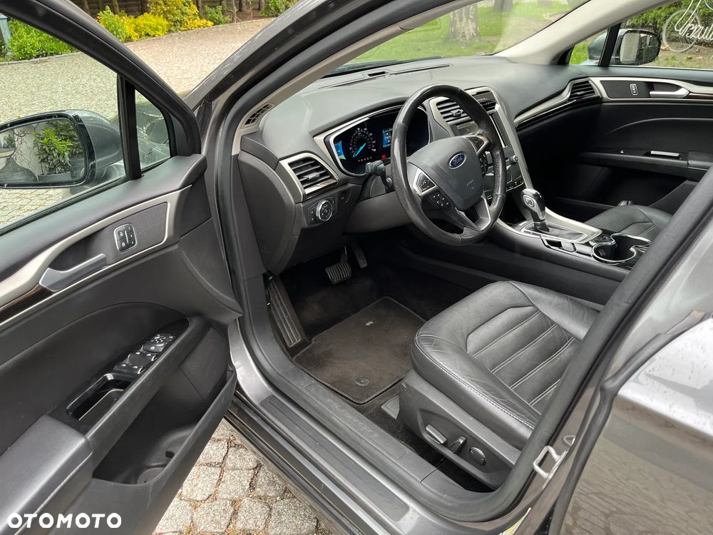 Ford Fusion - 20