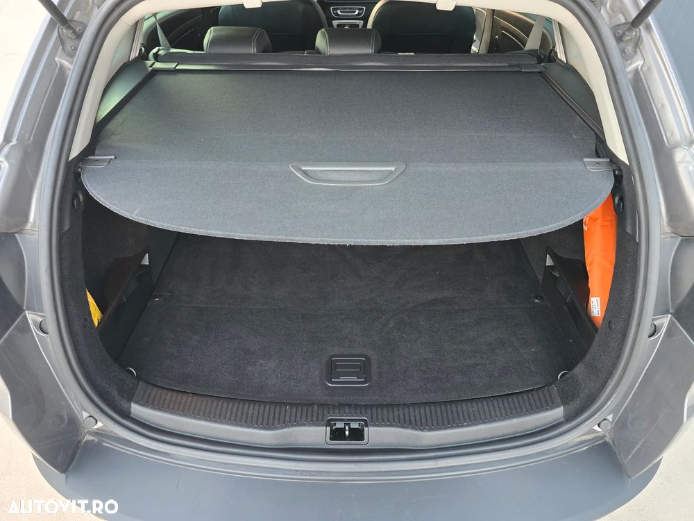 Renault Megane ENERGY dCi 130 Start & Stop Bose Edition - 10