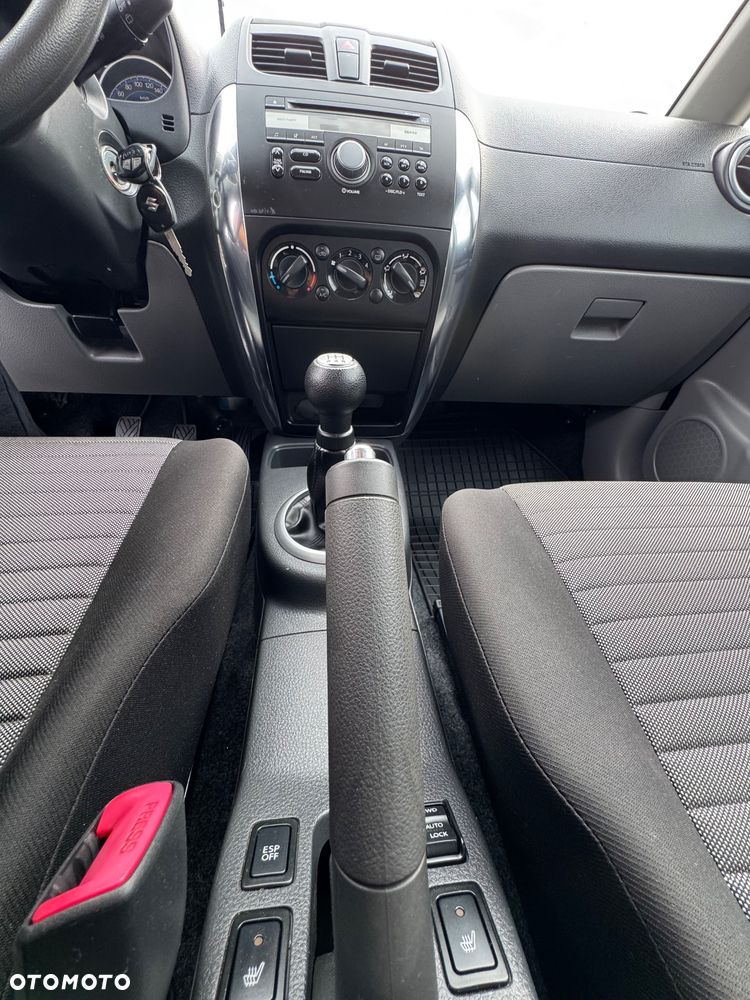 Suzuki SX4 1.6 VVT 4x4 Style - 35