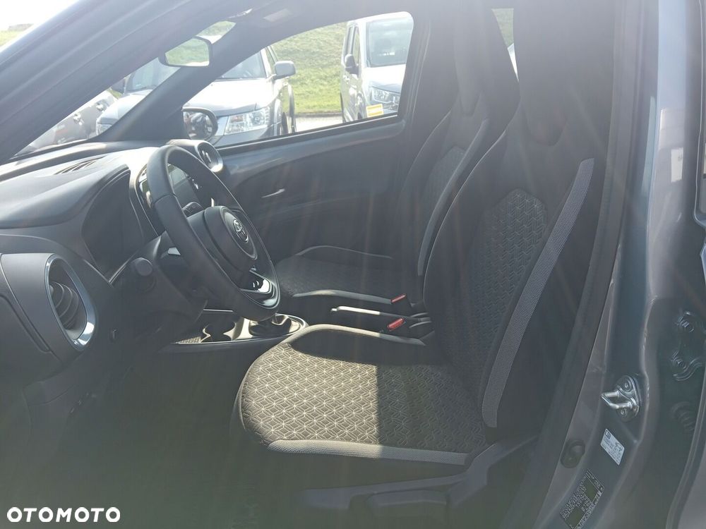Toyota Aygo X - 15