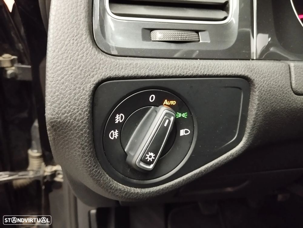 VW Golf Variant 1.6 TDi Confortline - 13