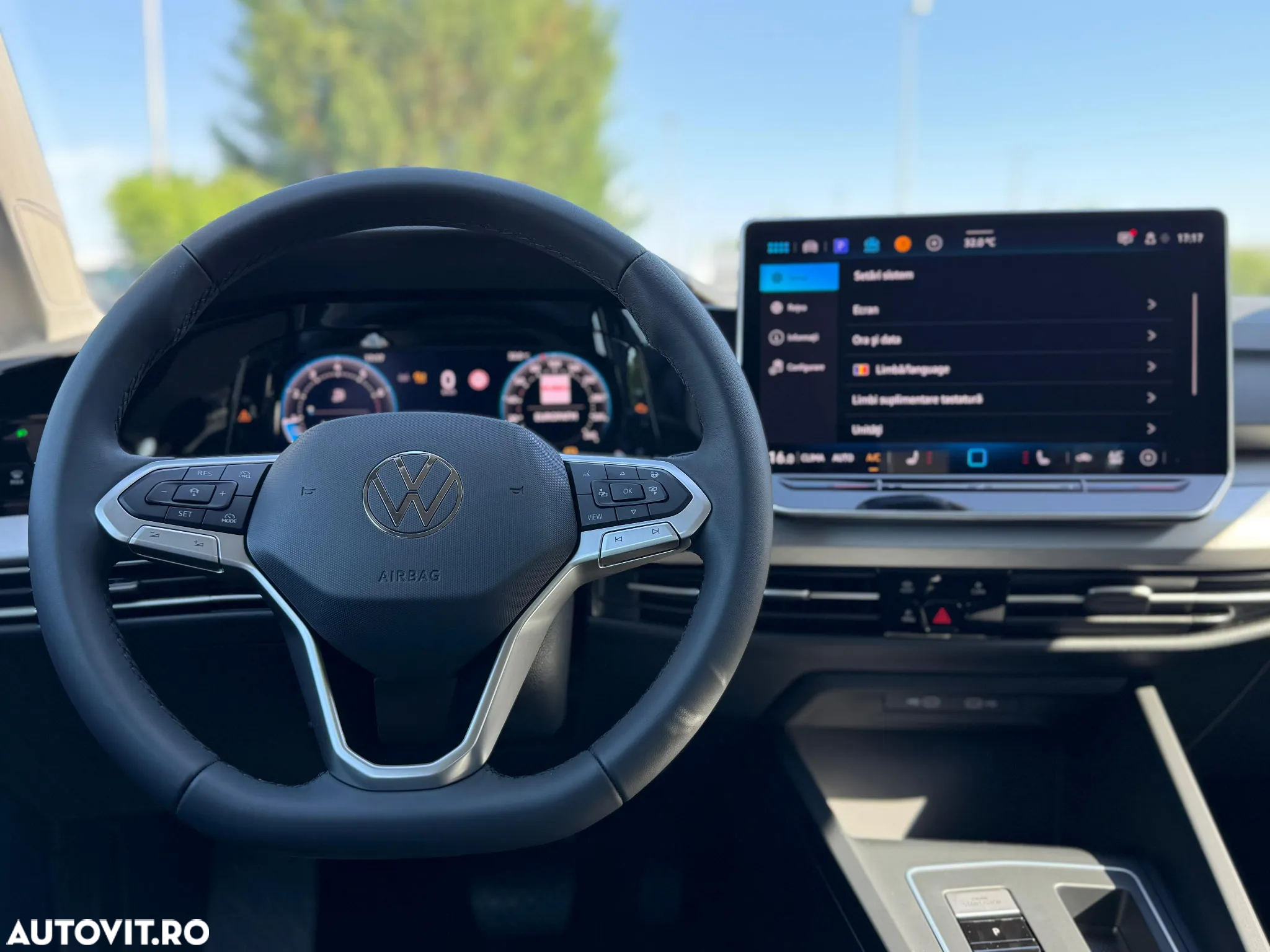 Volkswagen Golf 1.5 eTSI ACT DSG MHEV Life - 9