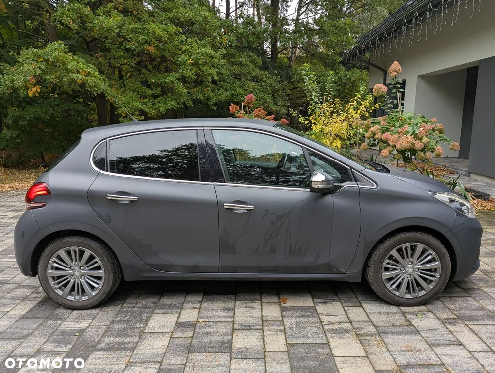 Peugeot 208 2015