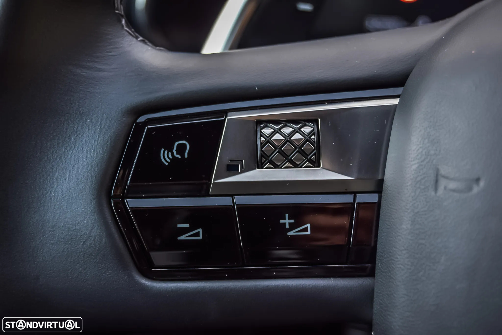 DS DS7 Crossback E-Tense SE Ligne Noire EAT8 - 7