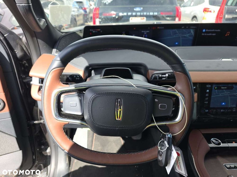 Lincoln Navigator - 9