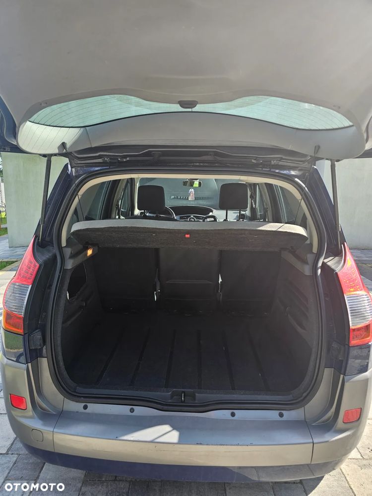 Renault Scenic 1.6 16V Emotion - 7