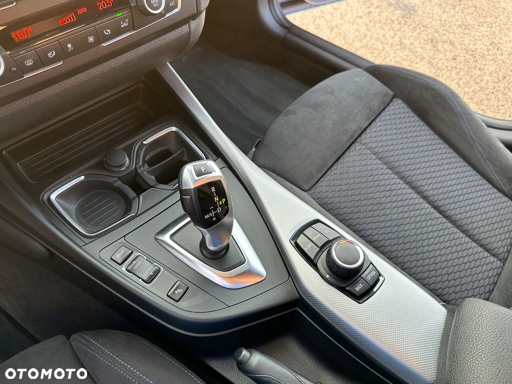 BMW Seria 1 118i M Sport - 15