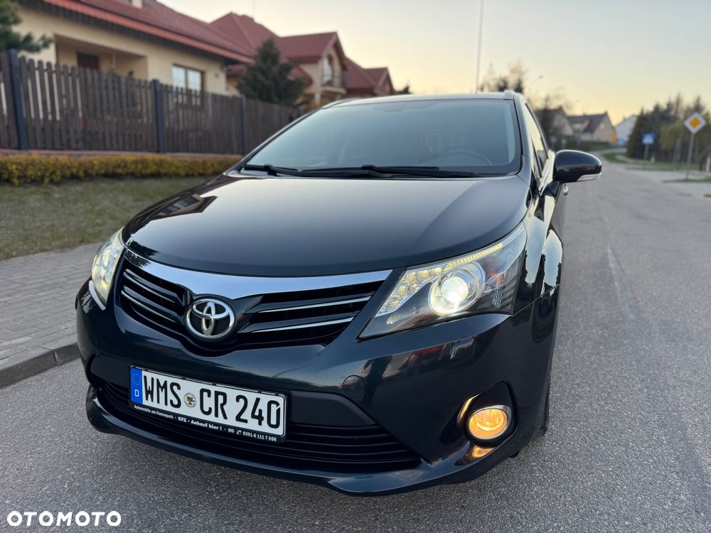 Toyota Avensis 1.8 Executive - 2