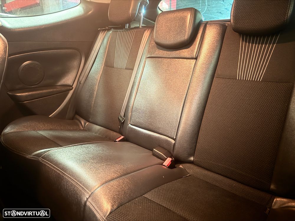 Renault Mégane Coupe 1.5 dCi Dynamique S - 7