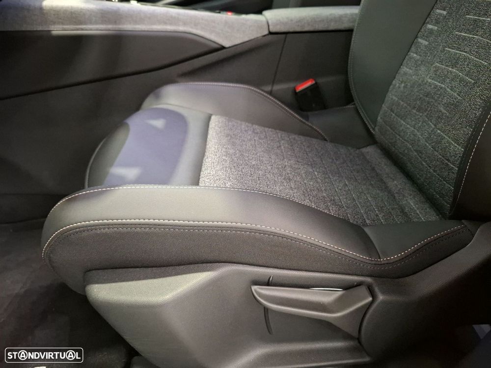 Peugeot 3008 1.6 Plug-in Hybrid Allure e-DCS7 - 23