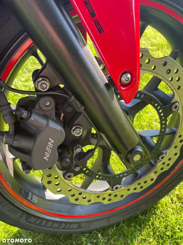 Honda CBR - 13