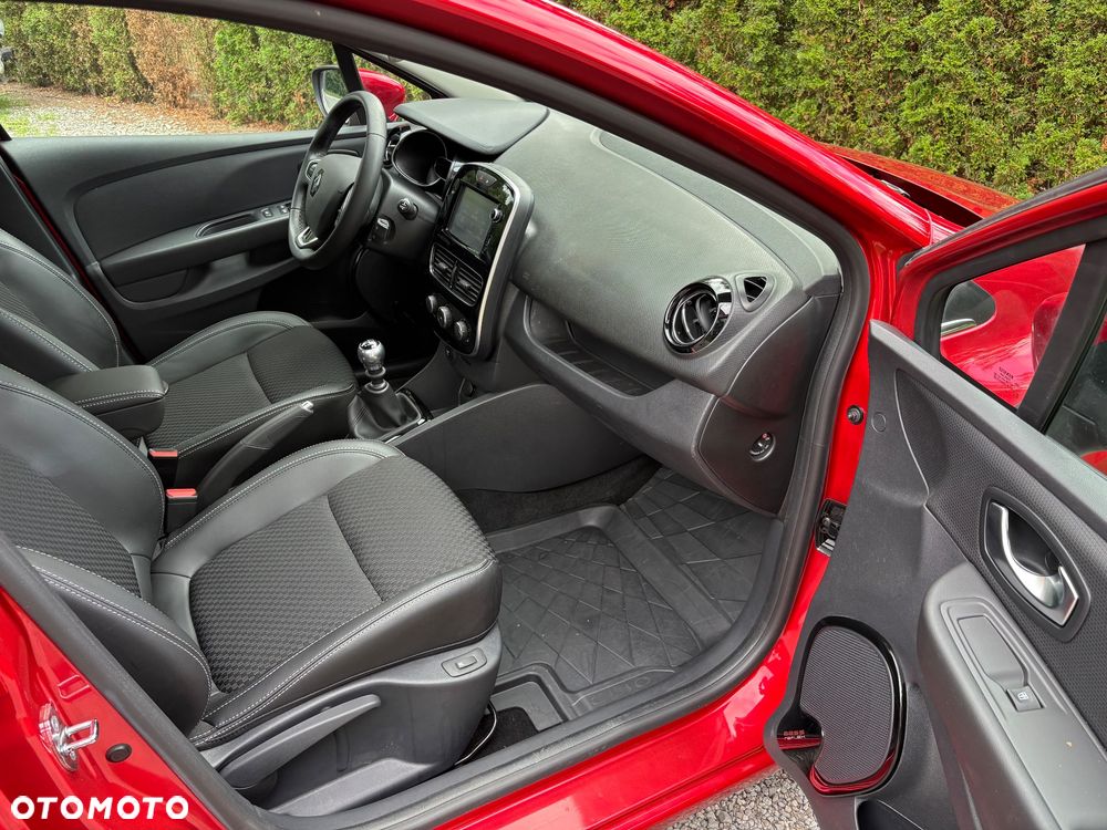 Renault Clio - 10