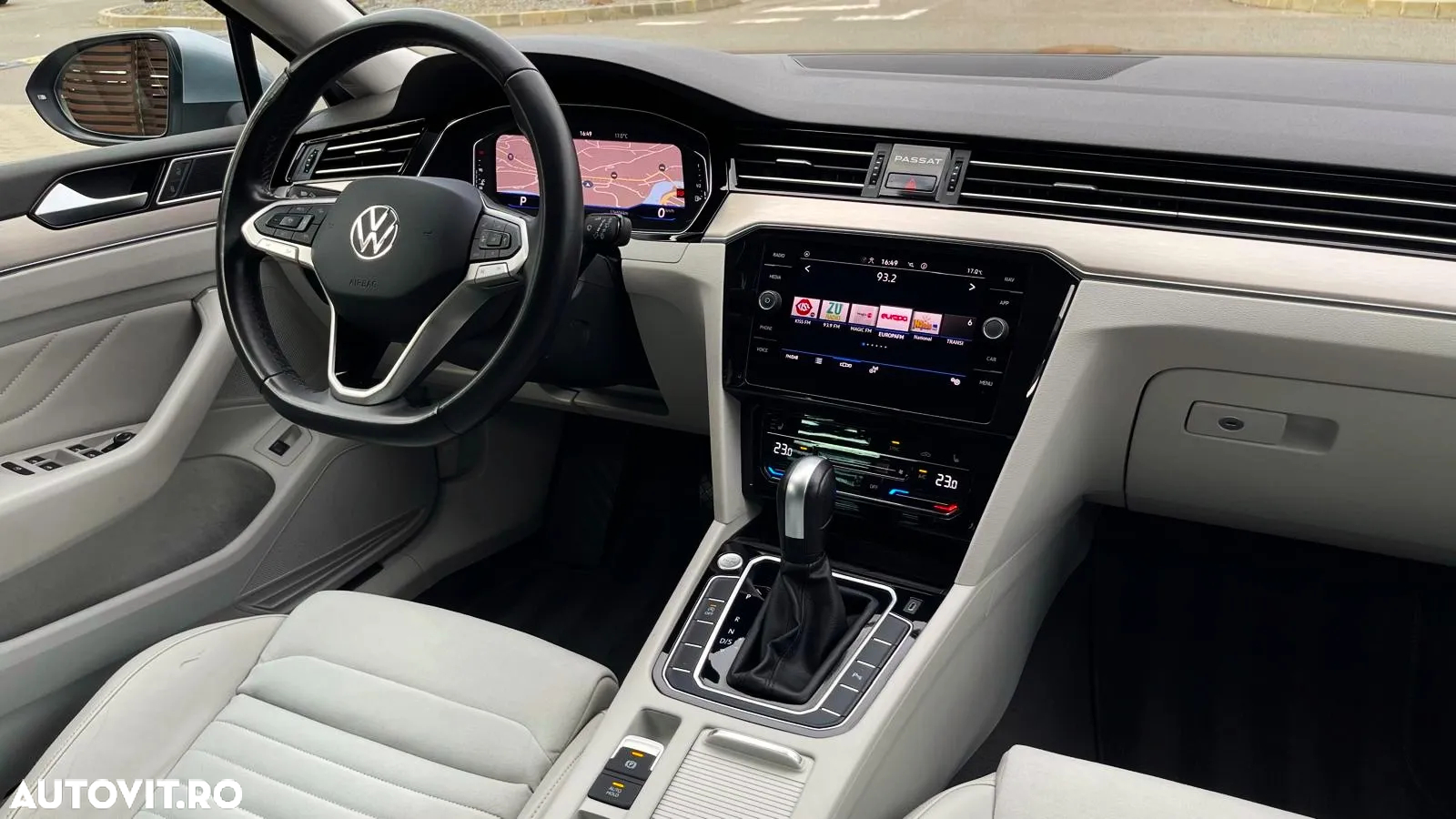 Volkswagen Passat Variant 2.0 TDI DSG Elegance - 13