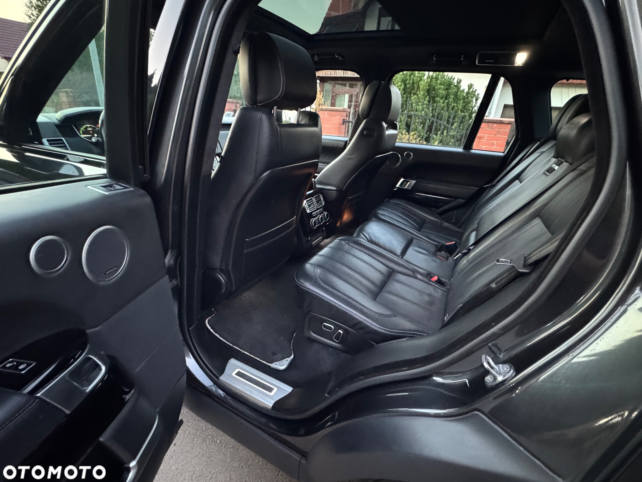 Land Rover Range Rover SDV6 Hybrid - 9