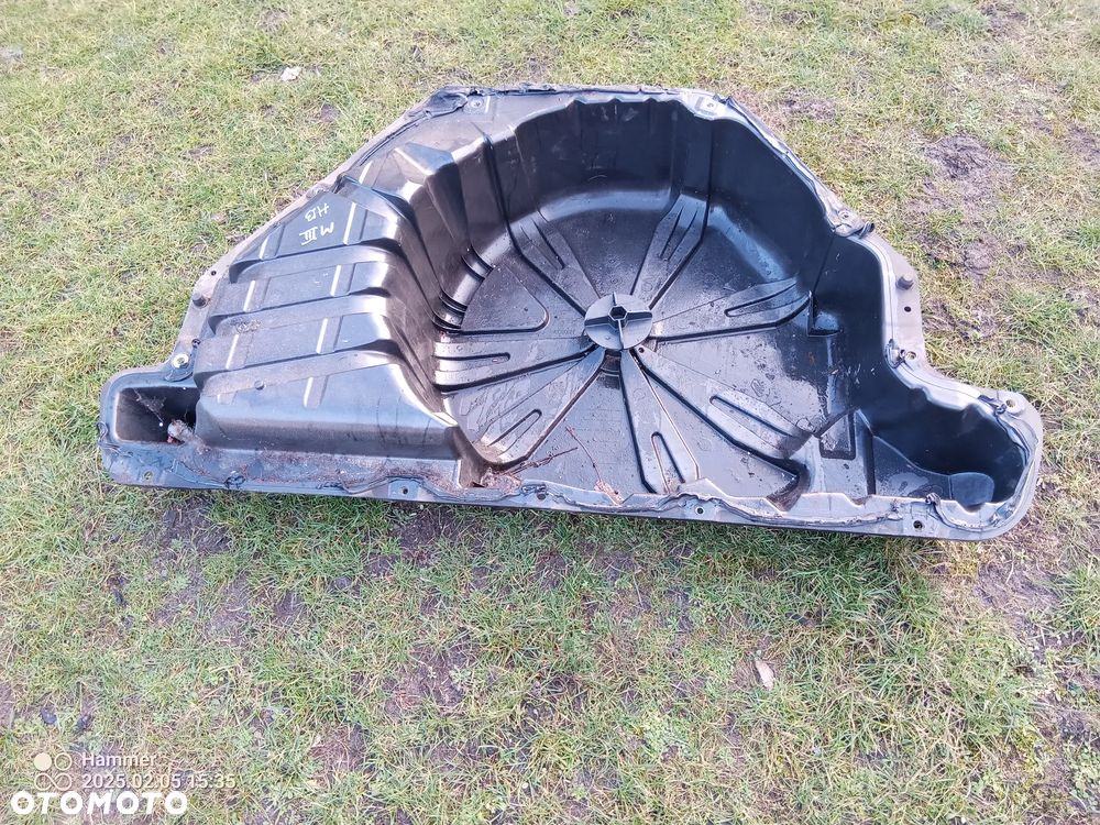 MEGANE III SCENIC 3 wanna bagażnika 8200890248