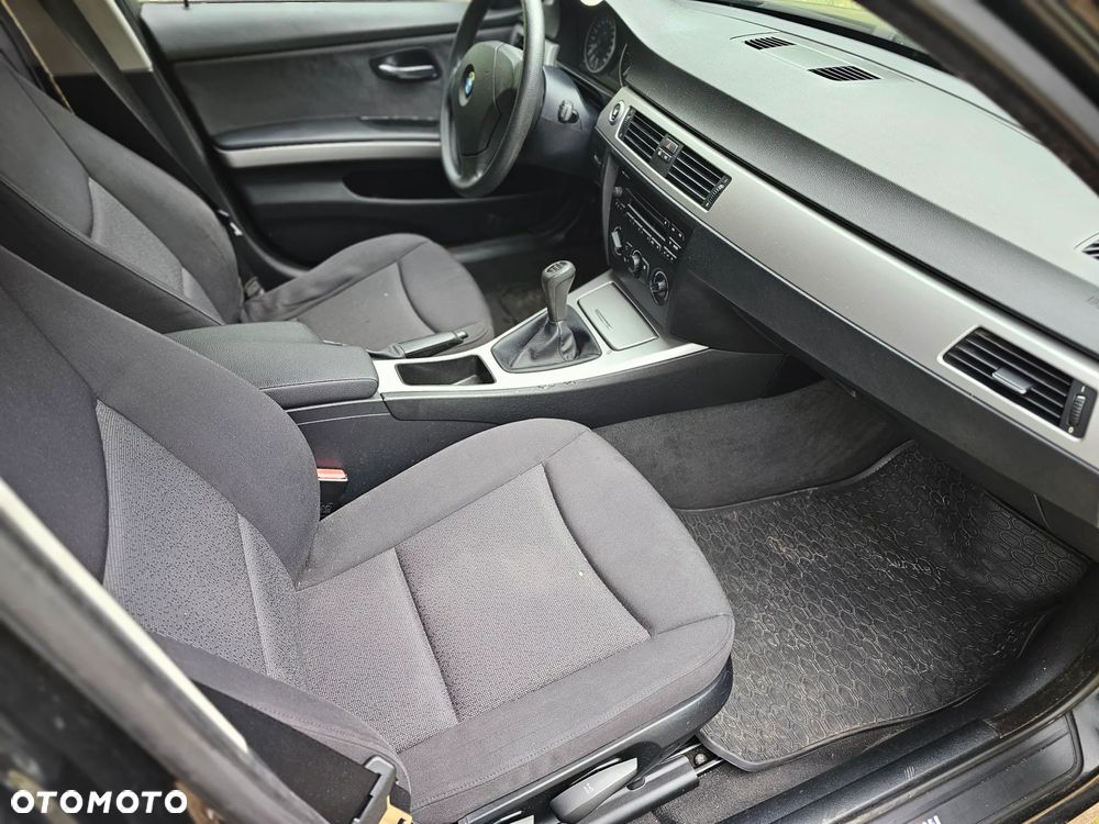 BMW Seria 3 318d - 7