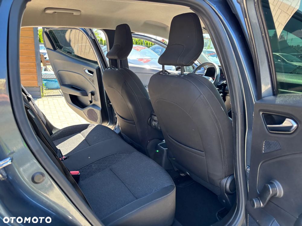 Renault Clio - 24