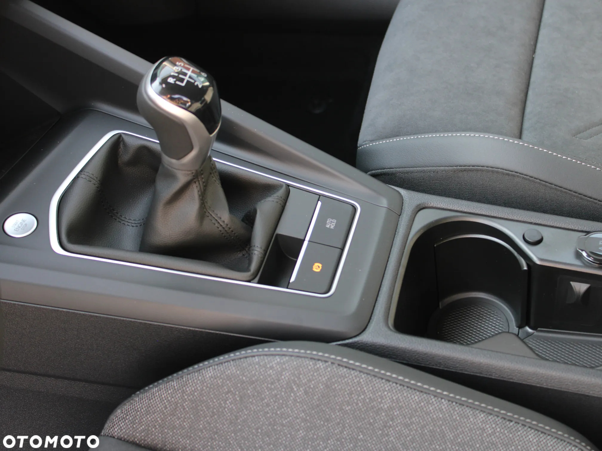 Volkswagen Golf VIII 1.5 TSI Special Edition - 26