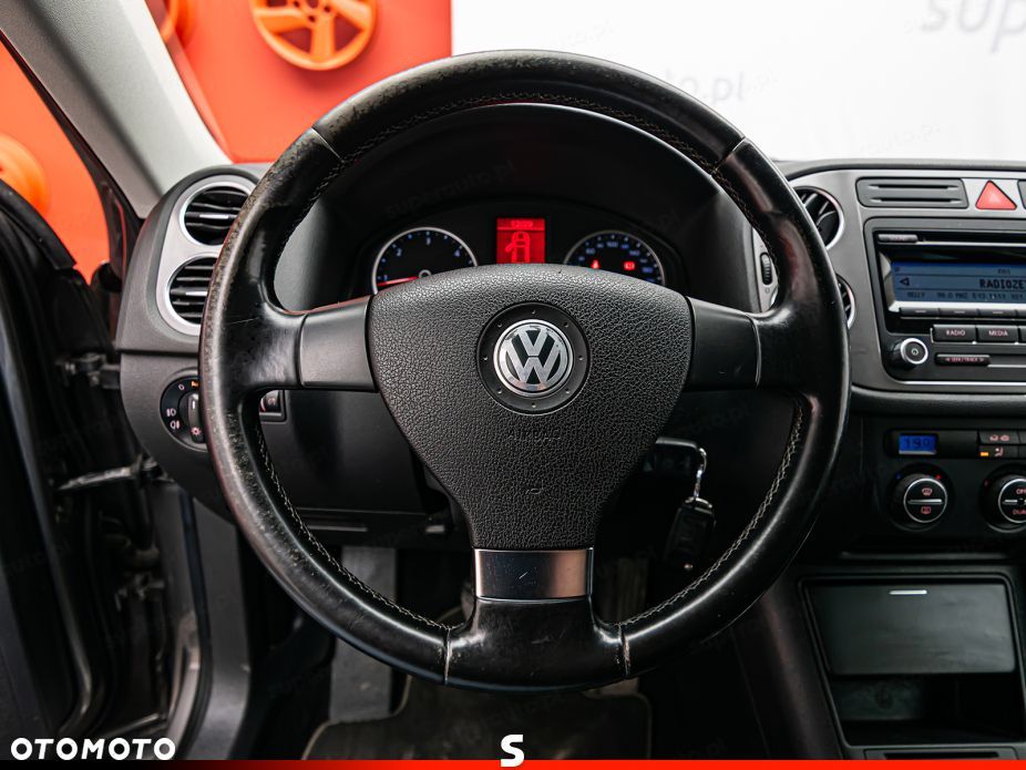 Volkswagen Tiguan - 12