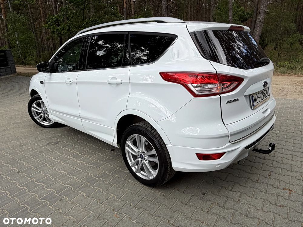 Ford Kuga 2.0 TDCi 4x4 Titanium - 4