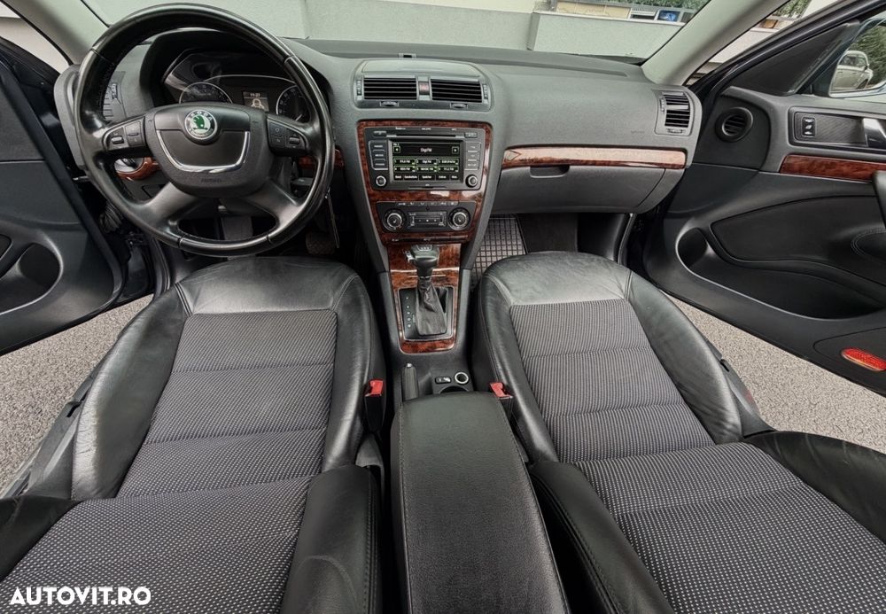 Skoda Octavia 1.6 TDI DPF DSG Elegance - 8