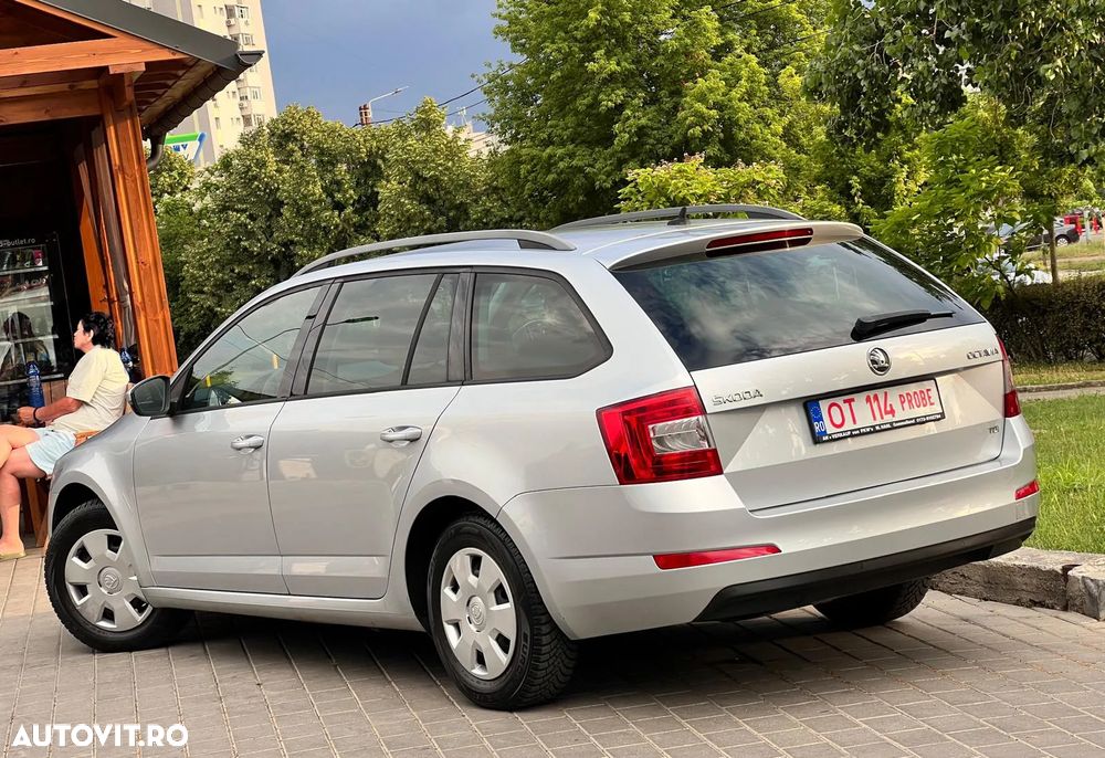 Skoda Octavia 1.6 TDI Premium Edition - 3
