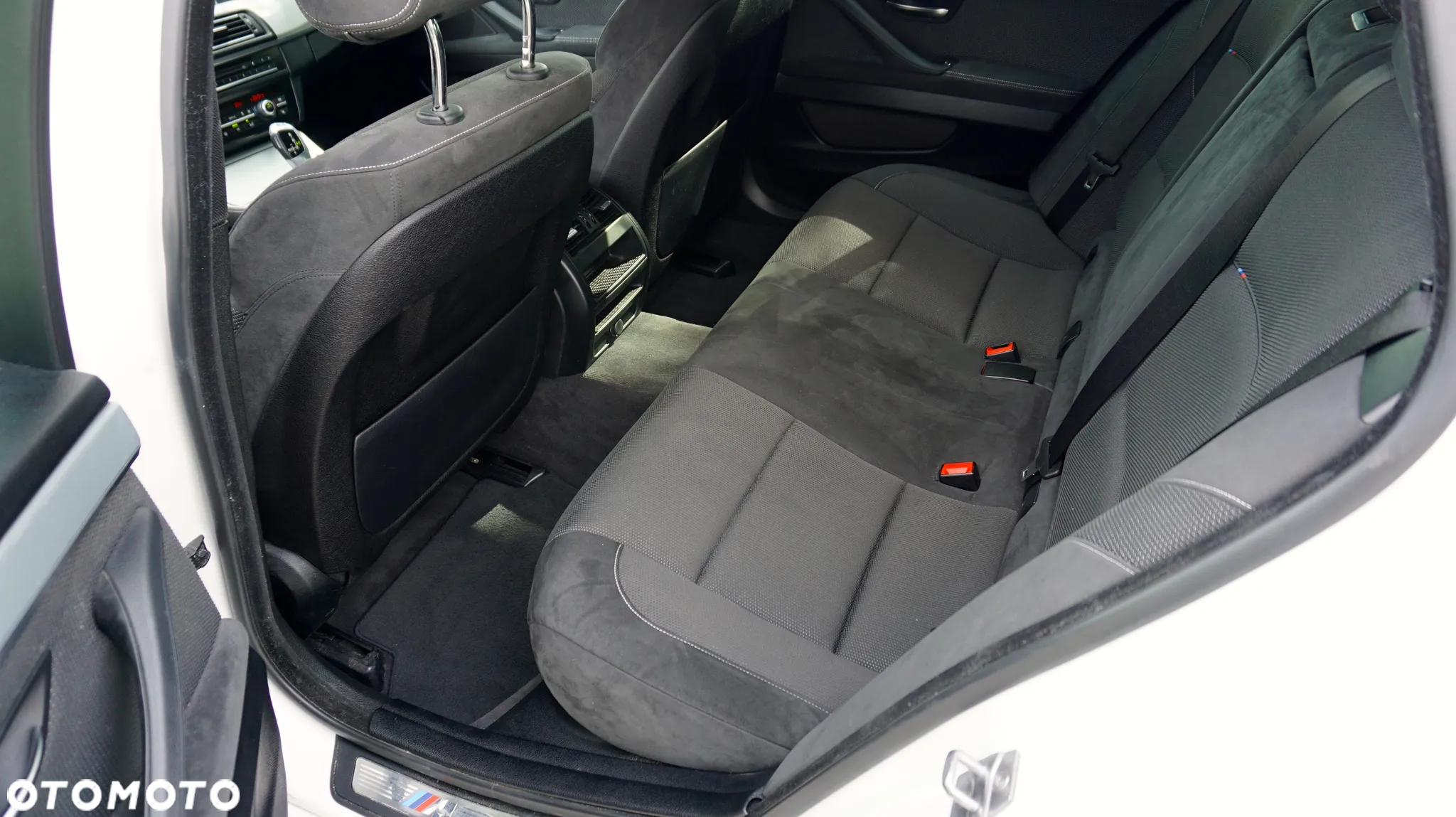 BMW Seria 5 525d xDrive Touring - 16