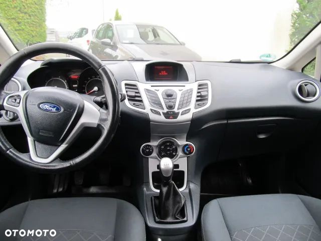 Ford Fiesta 1.25 Champions Edition - 14