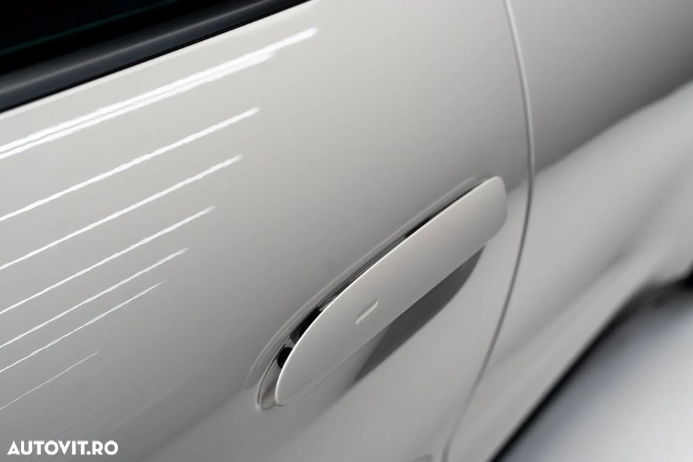 Porsche Taycan Standard - 16