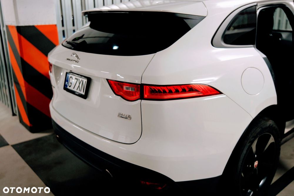 Jaguar F-Pace 35t AWD Prestige - 38