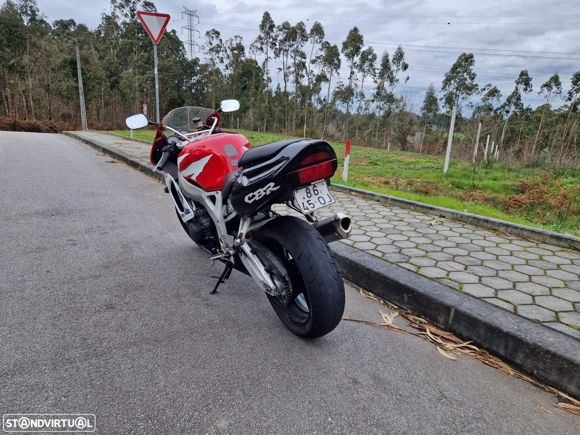 Honda CBR - 3