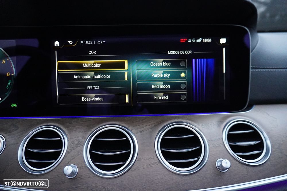 Mercedes-Benz E 300 de 4Matic 9G-TRONIC AMG Line - 23