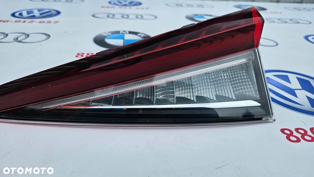 SKODA ENYAQ Lampa tył prawy Lampa tylna prawa w klapę 5LG945308C EUROPA IDEALNA - 4