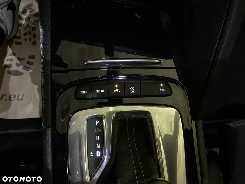Opel Insignia - 30